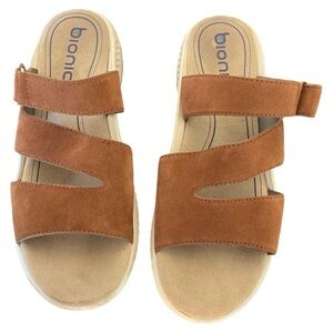 BIONICO WOMENS SANDALS LIKE NEW SIZE 9